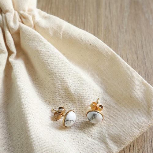 Clous d’oreilles GEMMA – Howlite